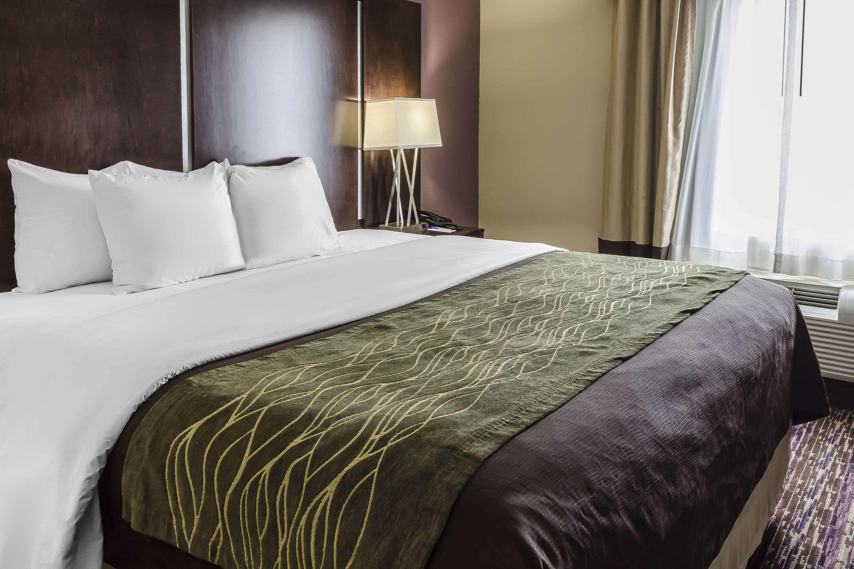 Comfort Inn & Suites Dothan East Екстер'єр фото