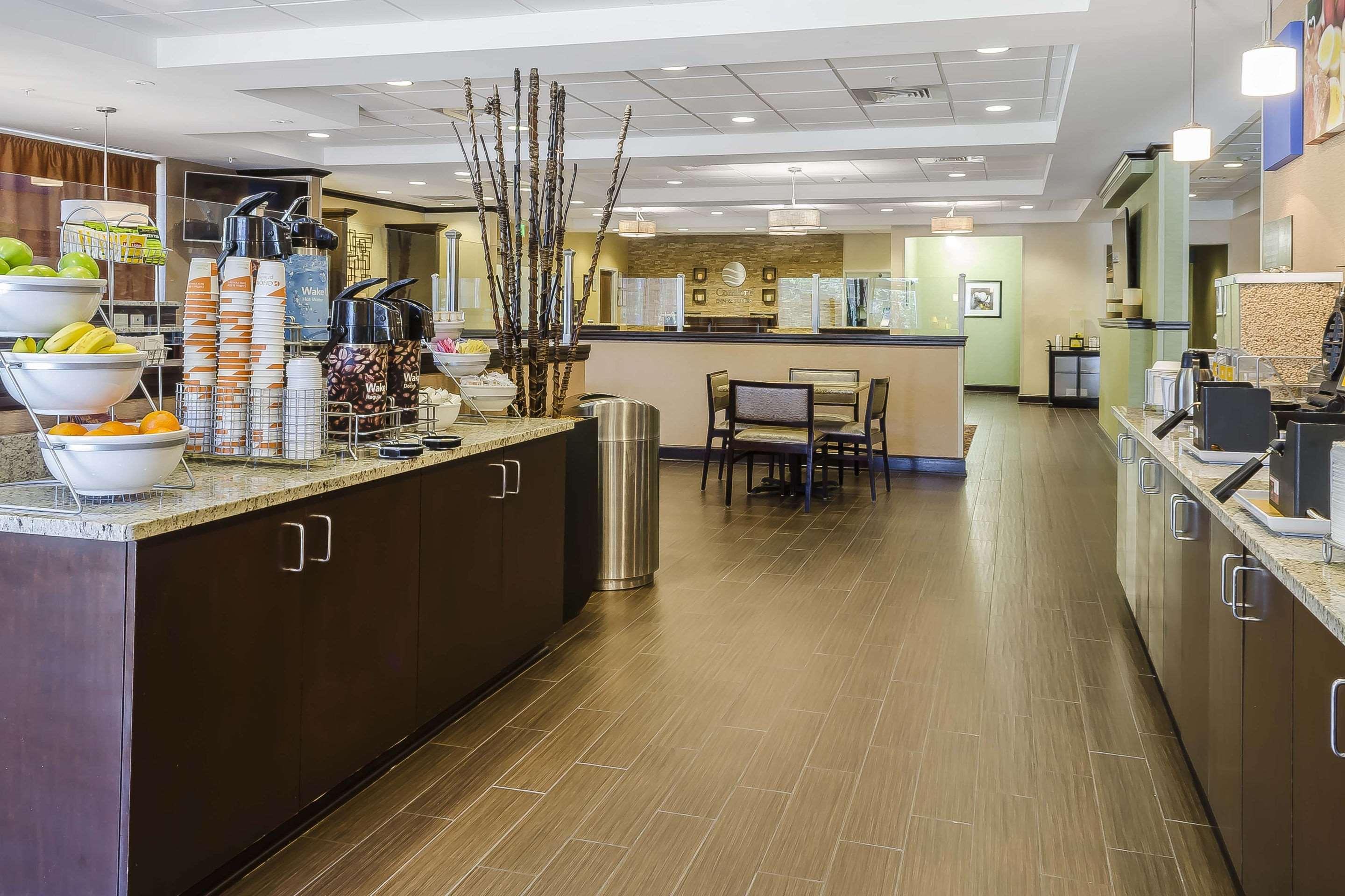 Comfort Inn & Suites Dothan East Екстер'єр фото