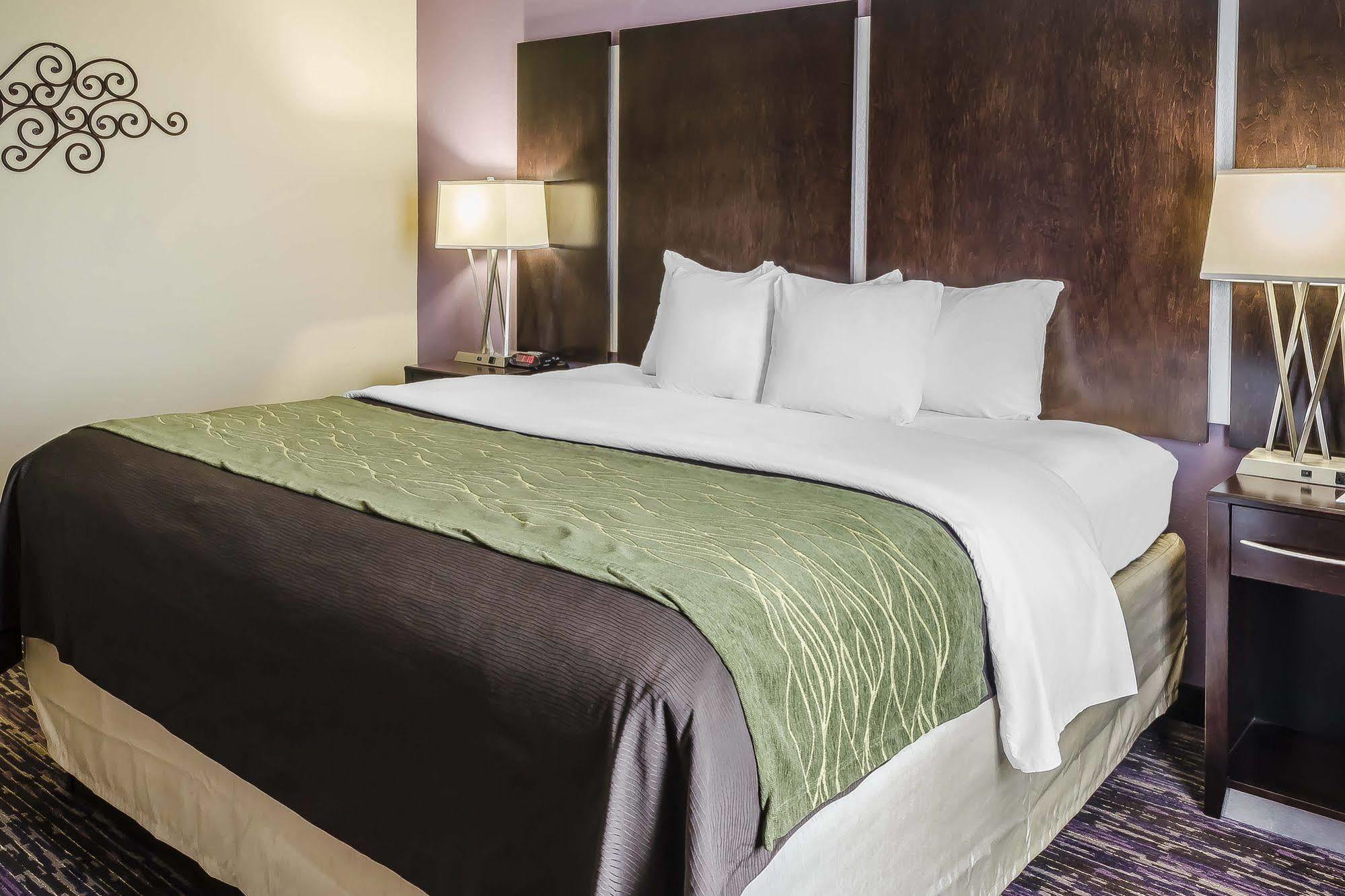 Comfort Inn & Suites Dothan East Екстер'єр фото